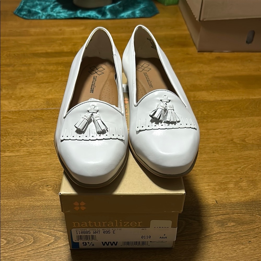 Naturalizer Women's White Loafers